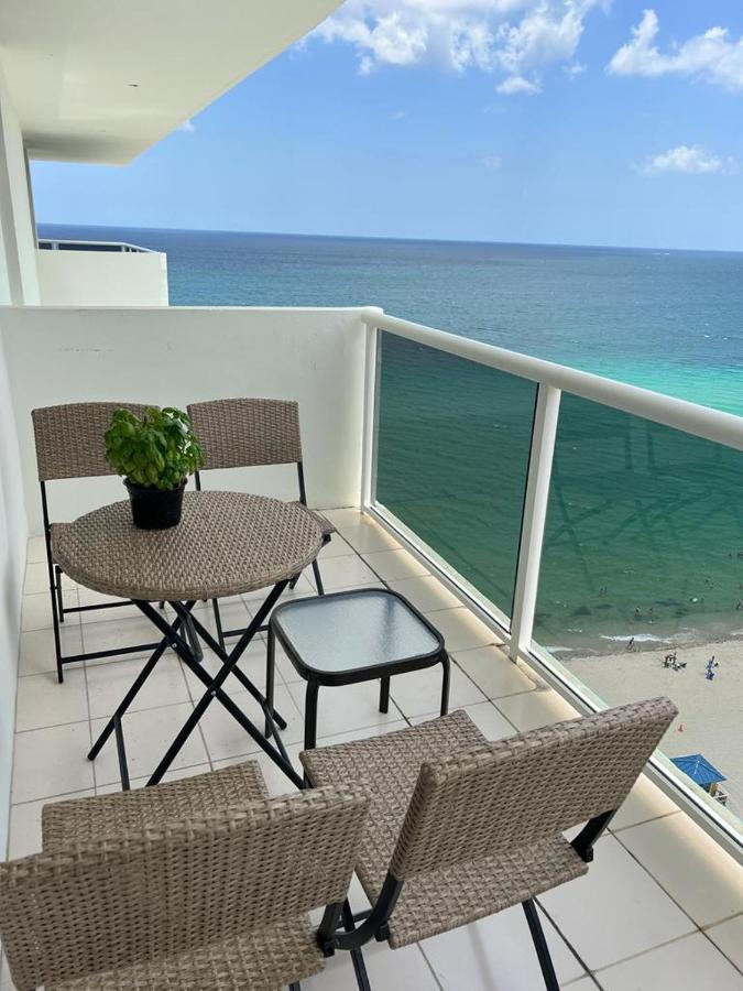 Penthouse Beach Front 1St Line, 2 Bedroom 2 Ba, New Decoration & Furnitures, Unobstructed View Of The Beautiful Atlantic, Free Parking Голлівуд Екстер'єр фото